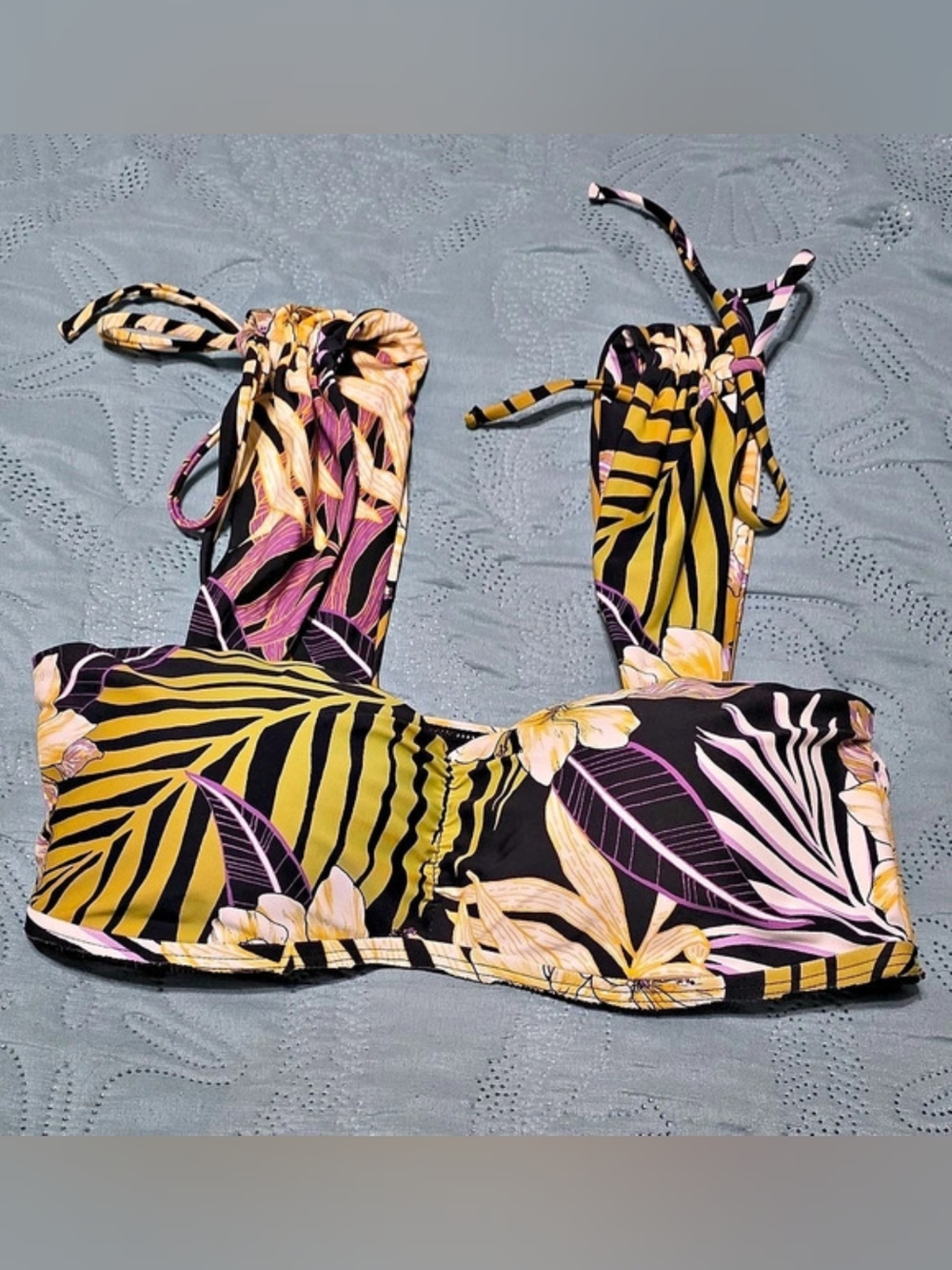 Abstract Print Bikini Top  Black & Yellow